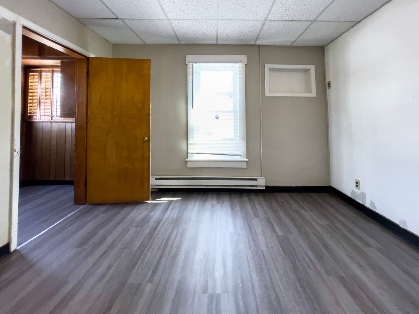 Studio Apartment Near Ball State's Campus & The Village! 12 of 17