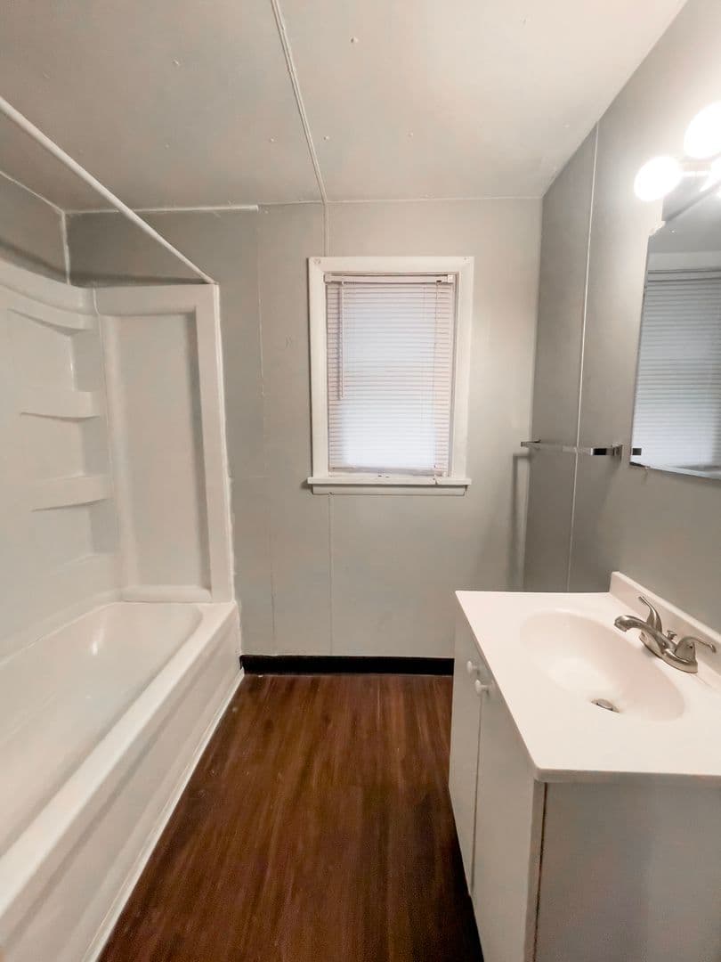 1405 W Jackson St (Cardinal Rentals, LLC) 29 of 55