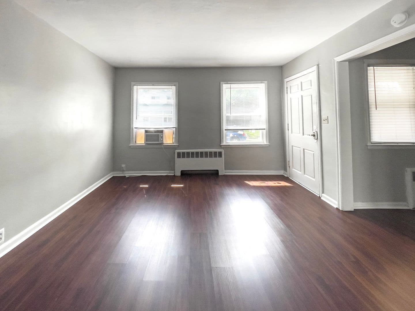 Cozy 1 bedroom, Close to Campus 3 of 14