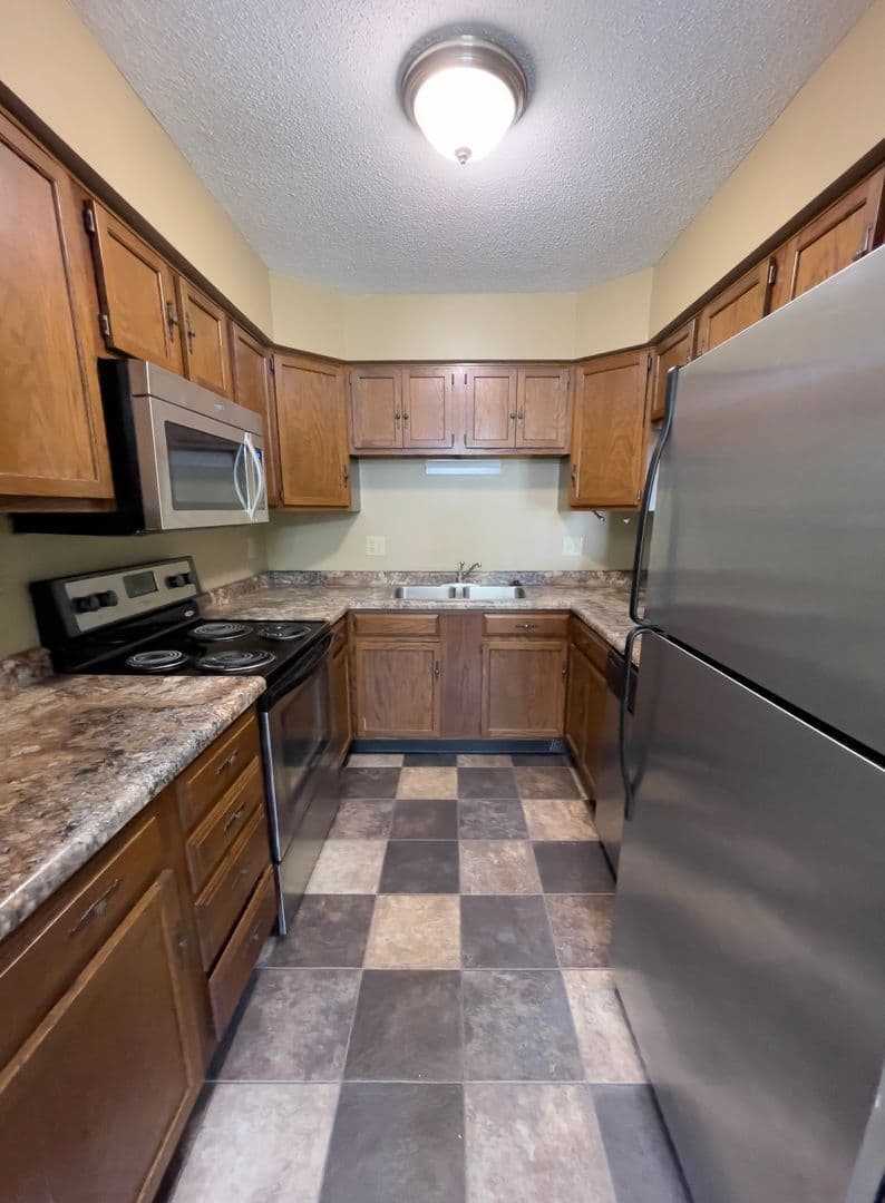District on Linden - Spacious Units with Private Balconies on the Blue Loop 3 of 15