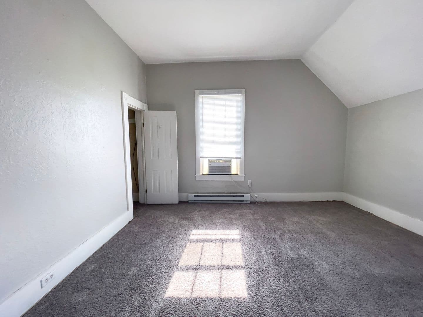 216 N McKinley Ave (88 Degree, LLC) 8 of 17