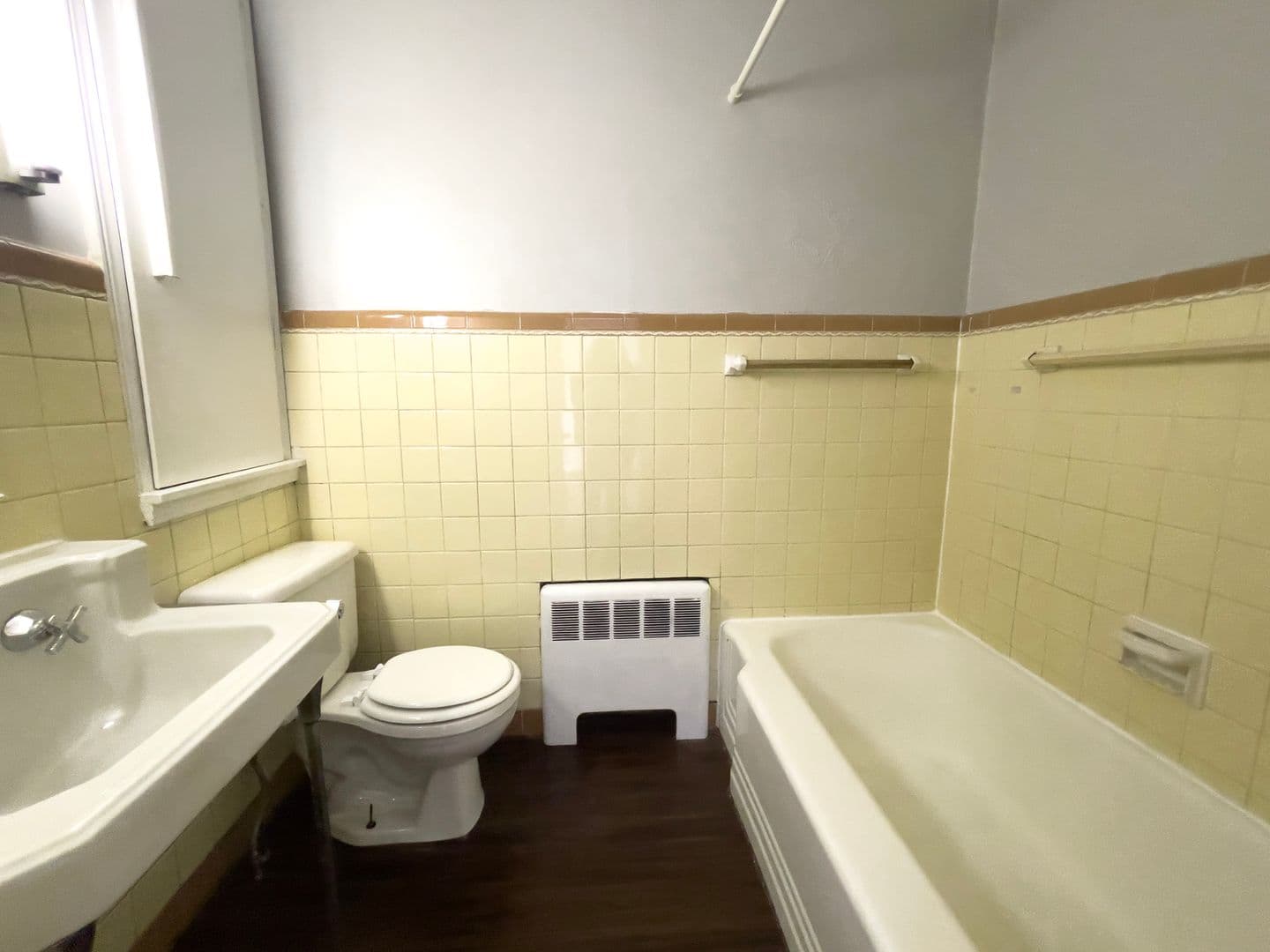 Cozy 1 bedroom, Close to Campus 13 of 14