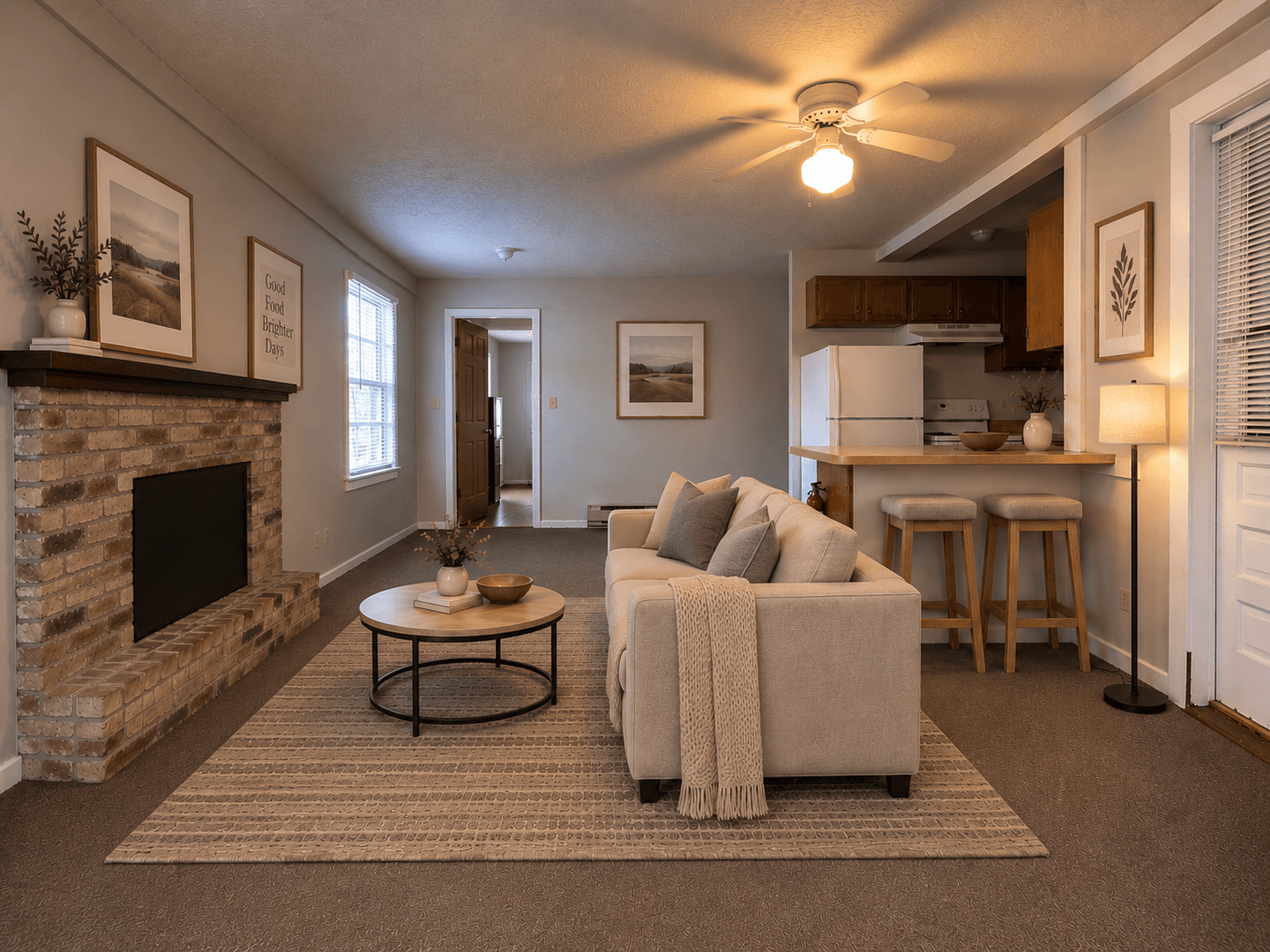2 Bedroom Unit with a Large Front Porch, Close to Campus 10 of 10