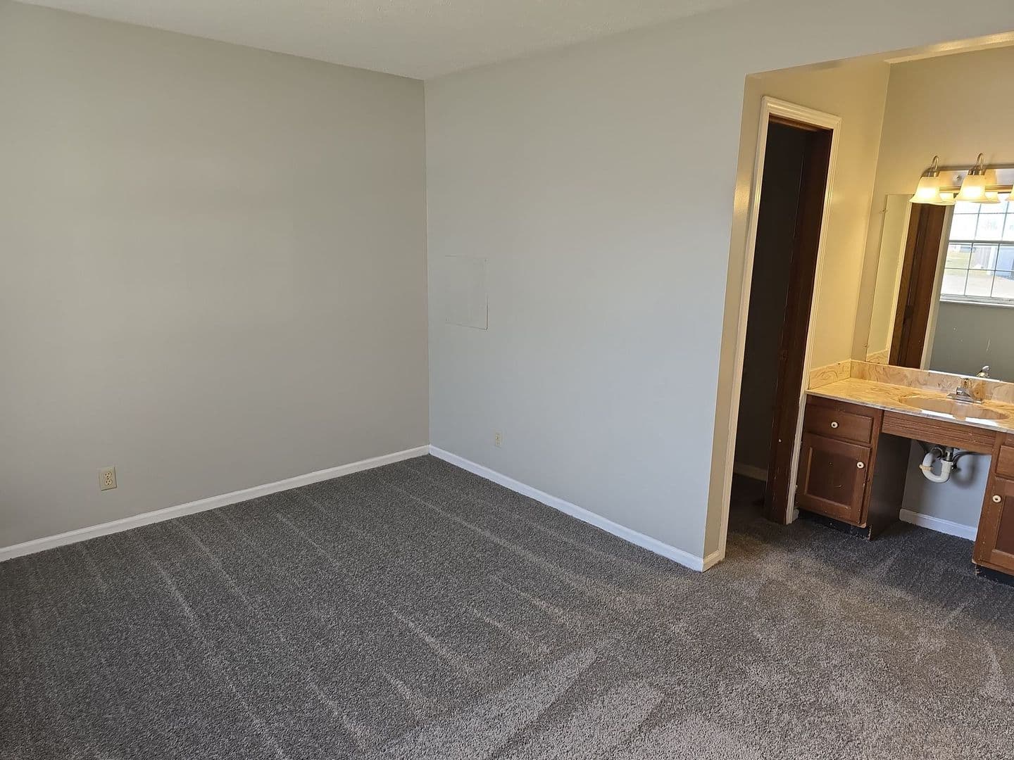 Lynnwood Apartments (DEED Holdings-Woodburn, LLC) 10 of 24