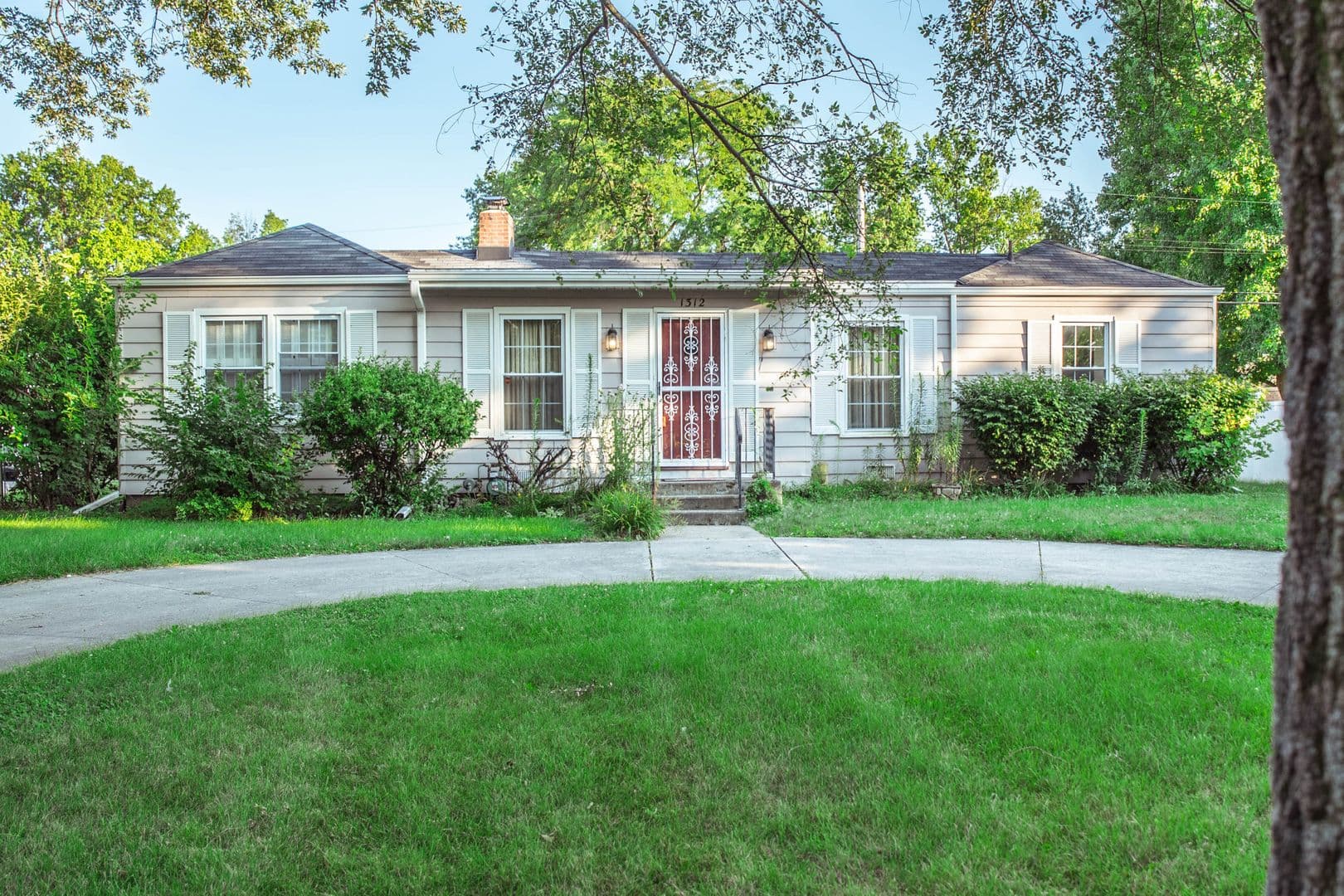 1312 N Woodridge Ave (88 Degree, LLC) 12 of 13