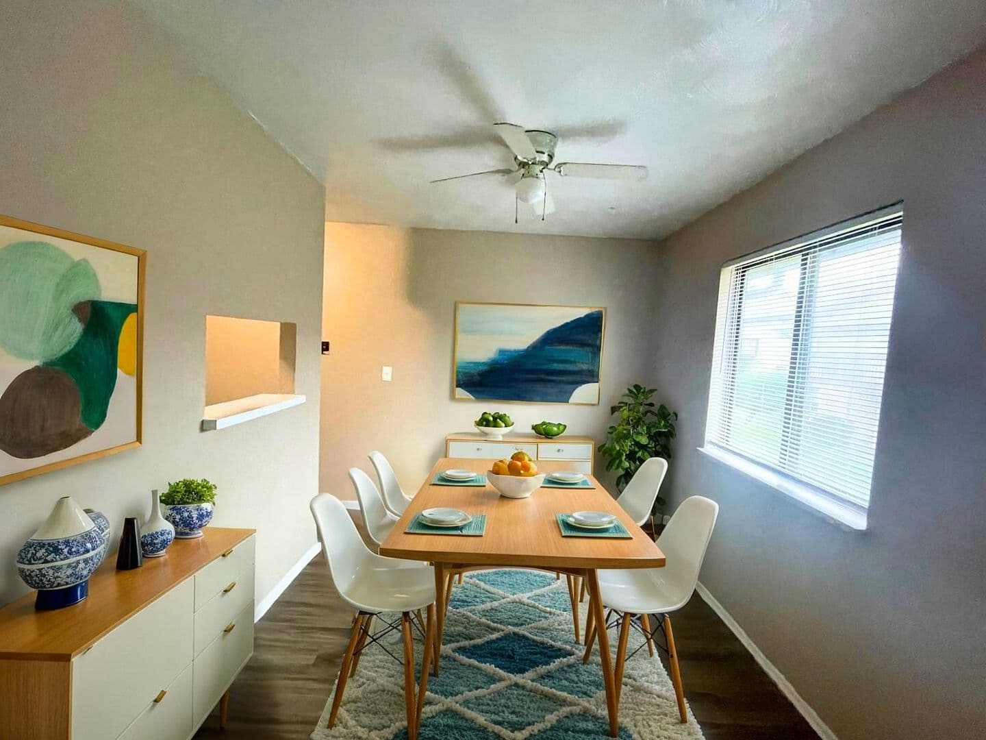 Immediate Move-In! Spacious 2-Bedroom Apartments Near Downtown 7 of 32