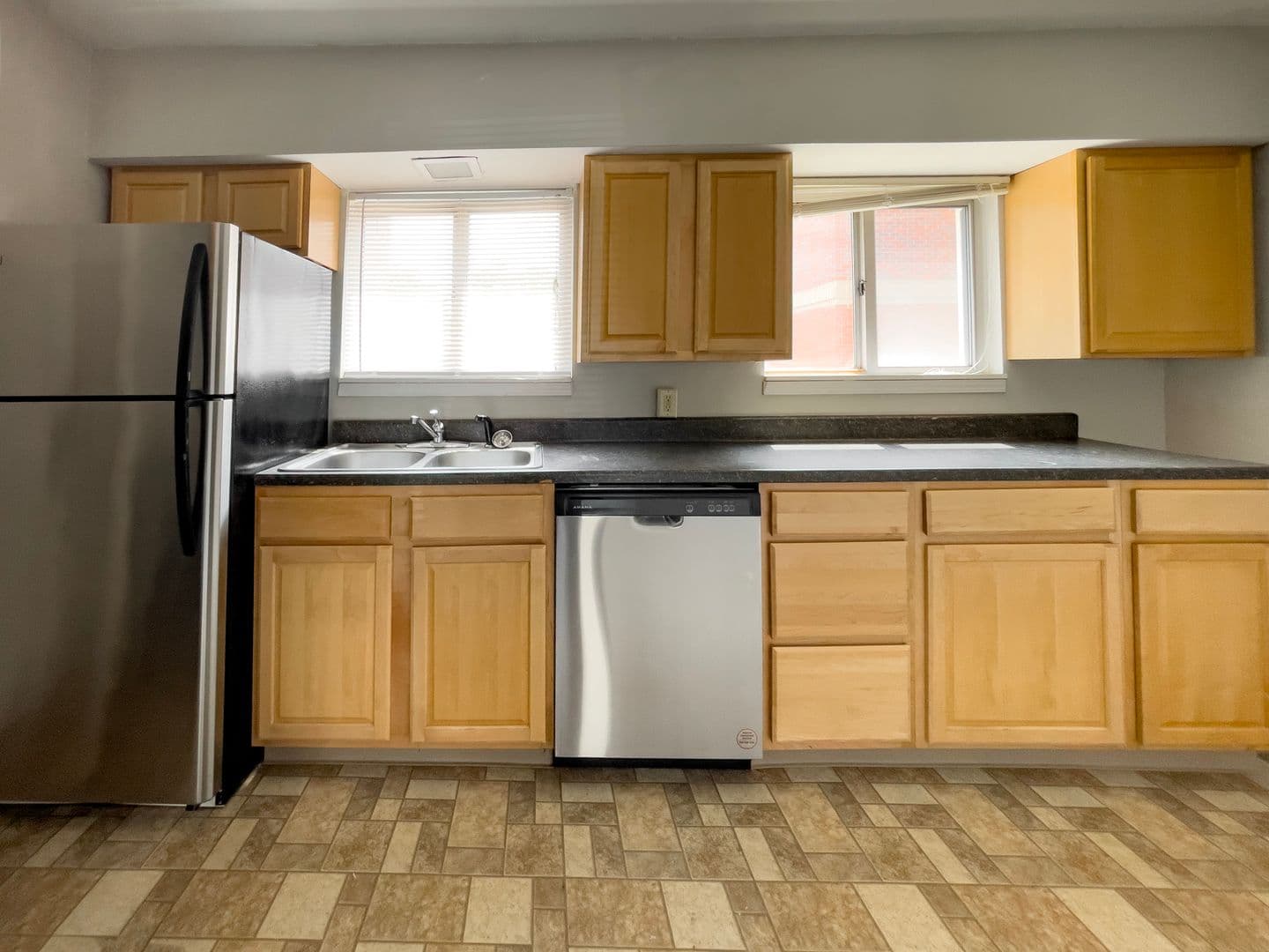District on Gilbert, close to Campus, updated flooring. 3 of 13