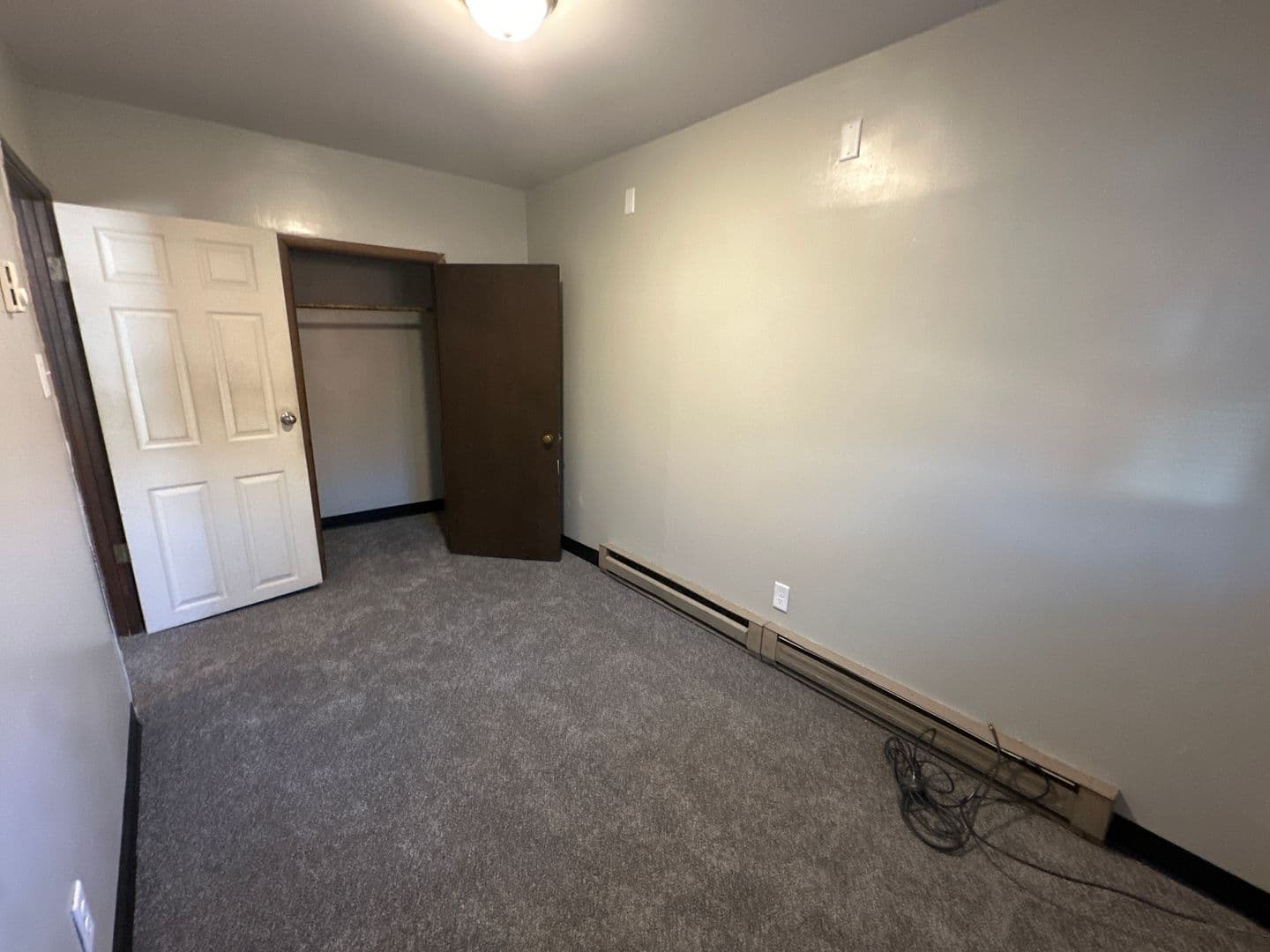 Close to Campus: In-Unit Washer and Dryer 4 of 7