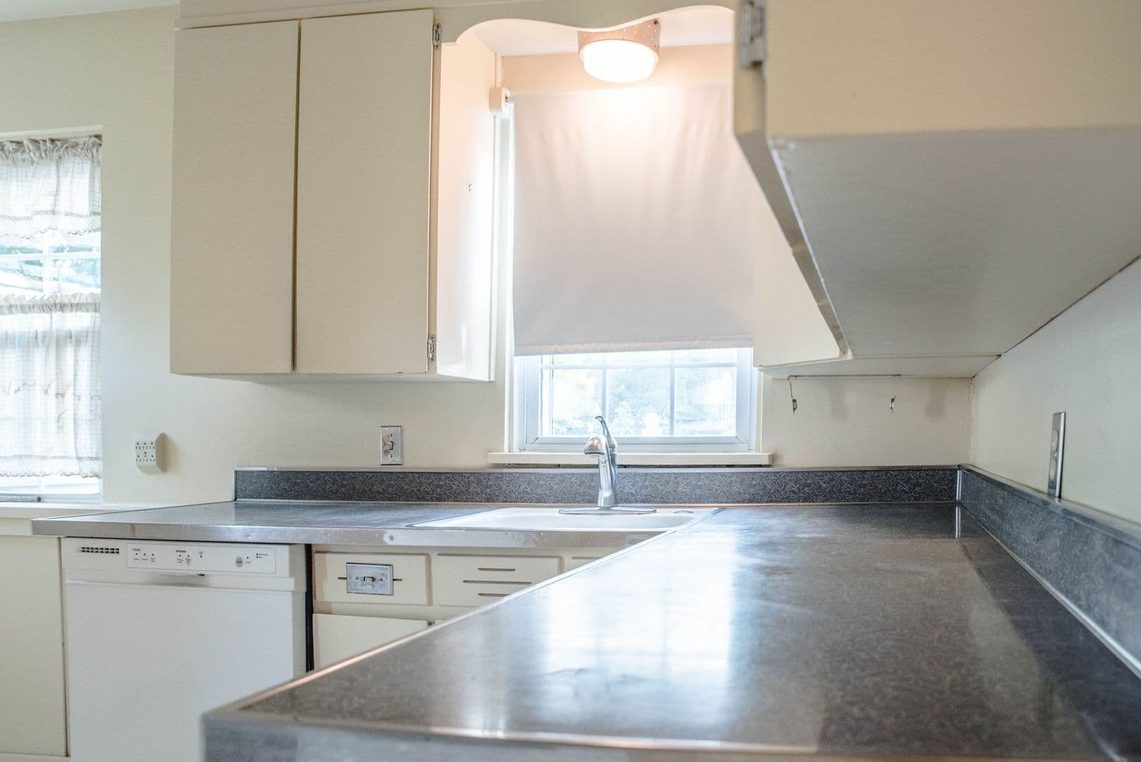 1312 N Woodridge Ave (88 Degree, LLC) 4 of 13