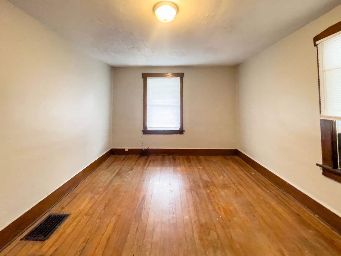 1405 W Jackson St (Cardinal Rentals, LLC) 23 of 55