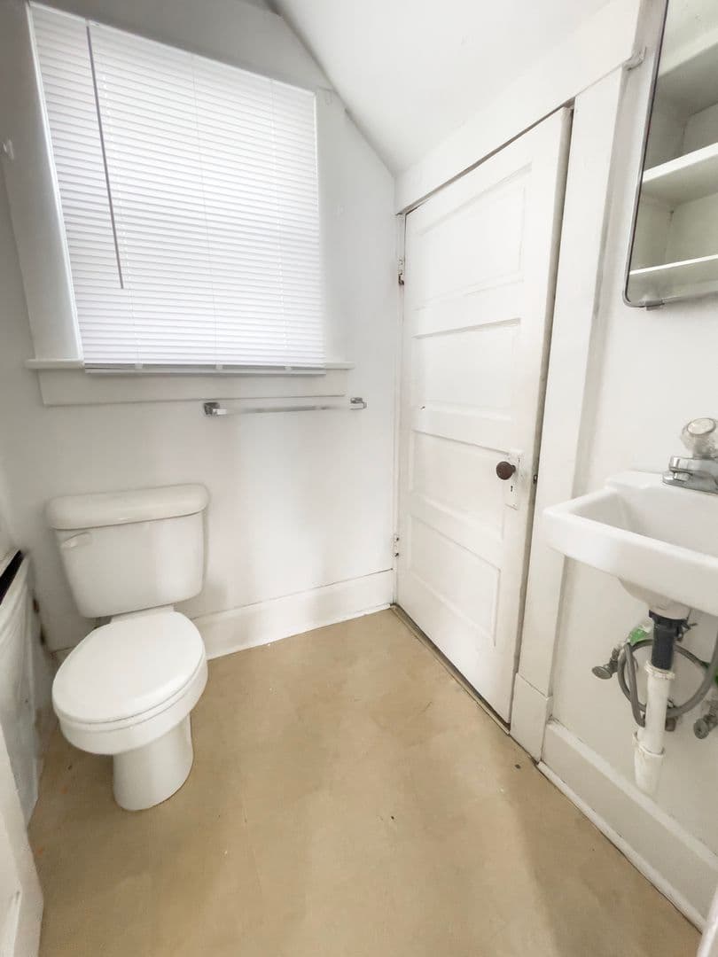 1926 W. Jackson St (Cardinal Rentals, LLC) 12 of 28