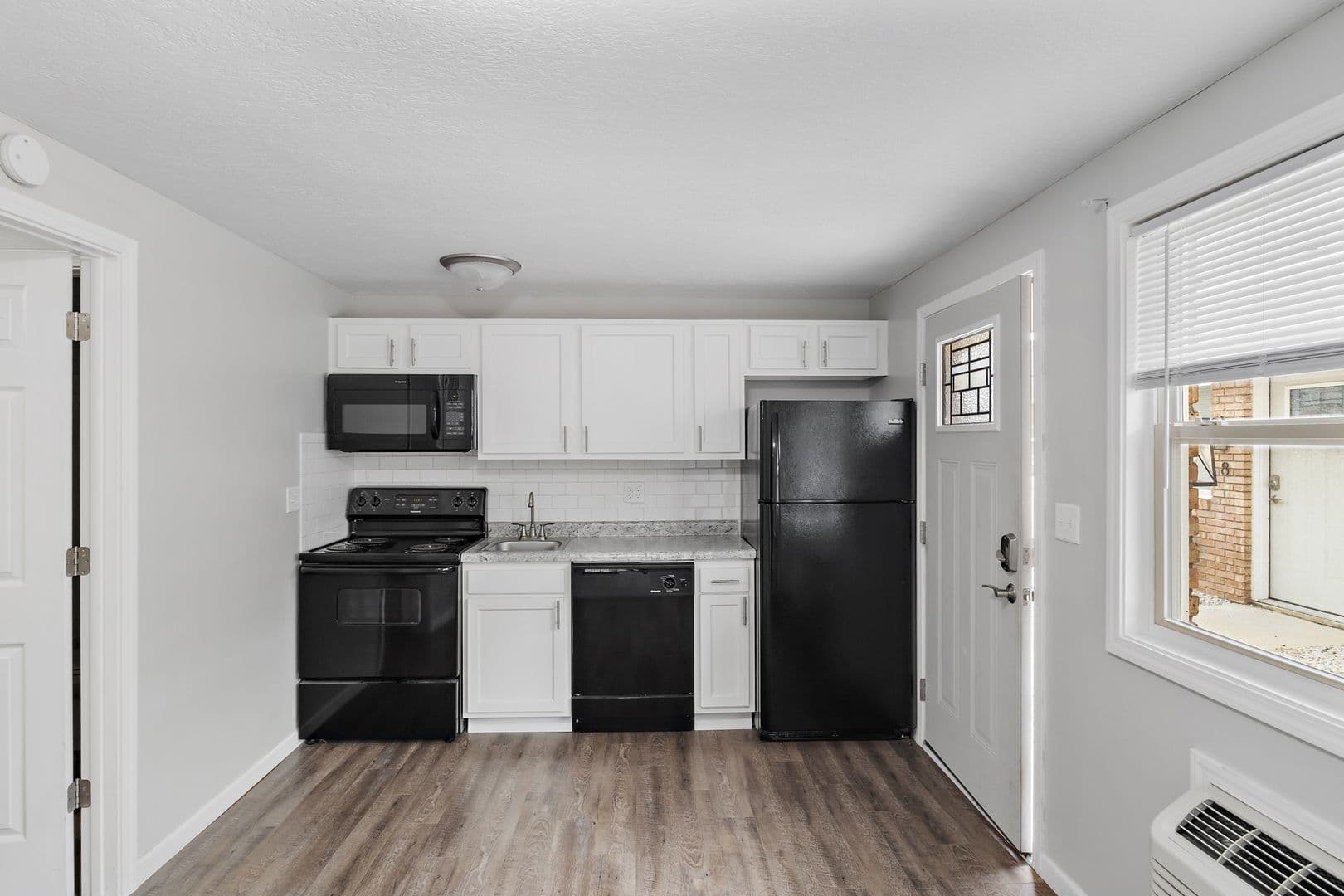 Cole Street Apartments (WC Muncie, LLC) 3 of 11
