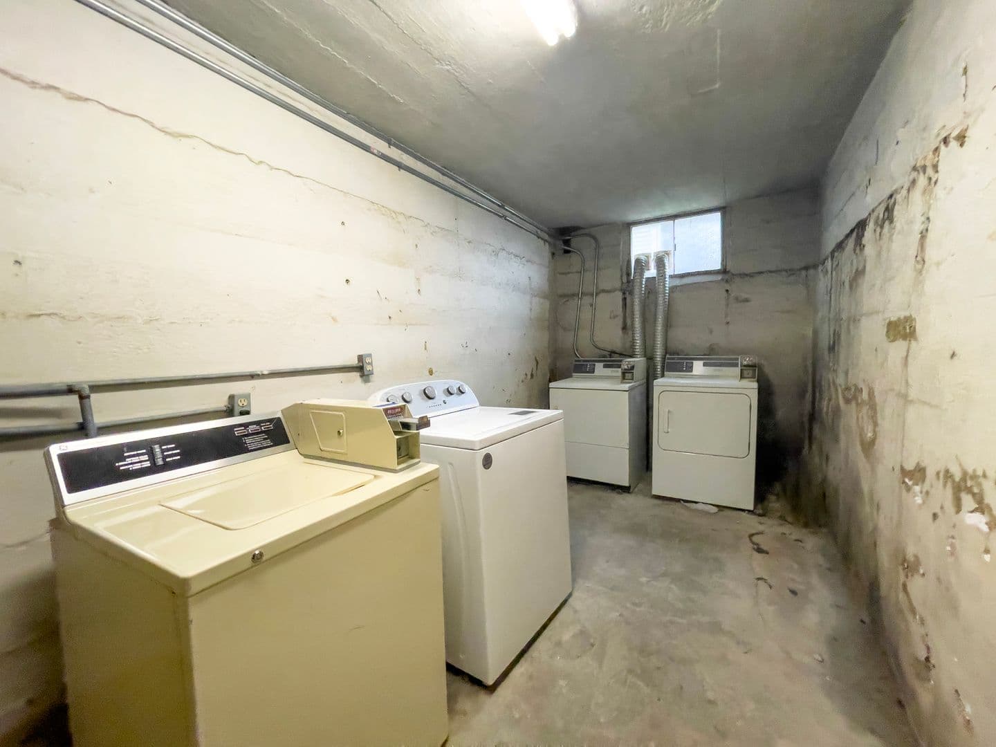 Studio Apartment Near Ball State's Campus & The Village 16 of 32
