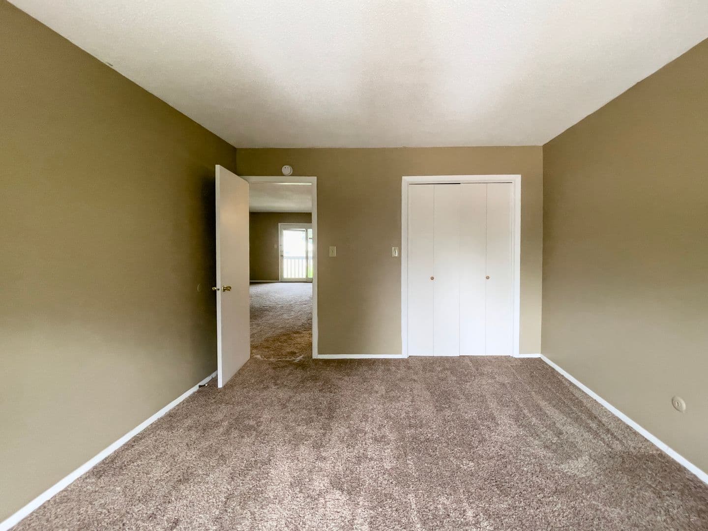 District on Linden - Spacious Units with Private Balconies on the Blue Loop 10 of 15