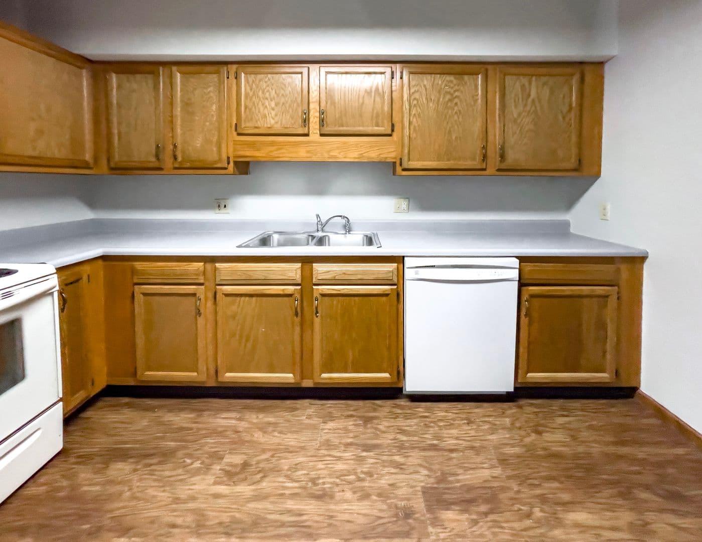 Riverwood Apartments (MH Muncie, LLC) 2 of 16