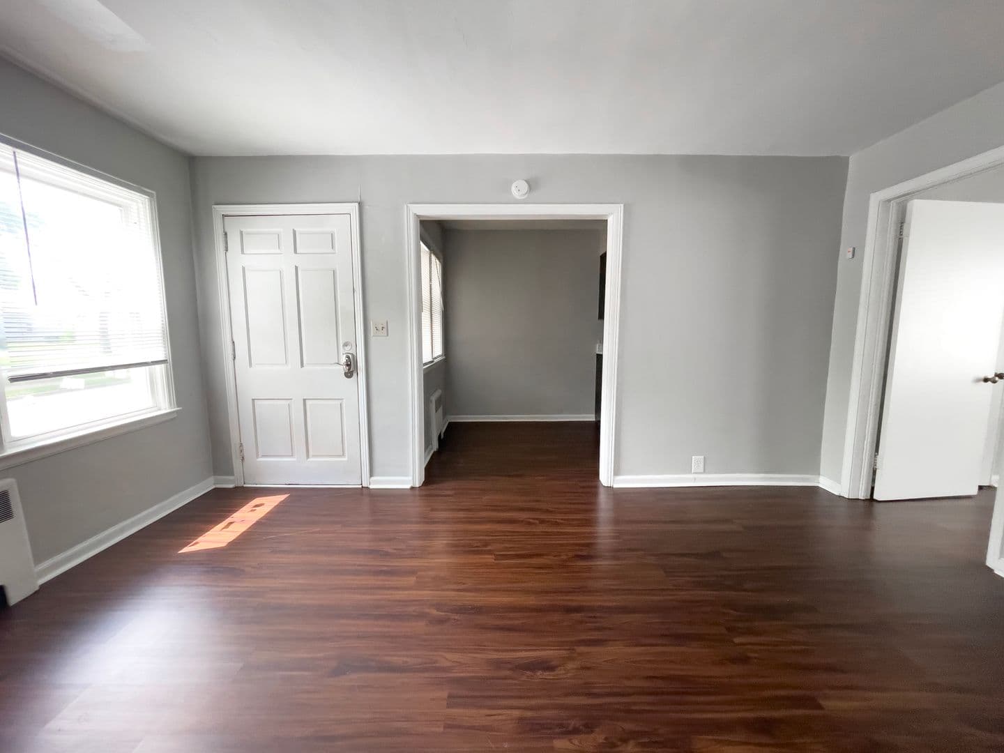Cozy 1 bedroom, Close to Campus 2 of 14