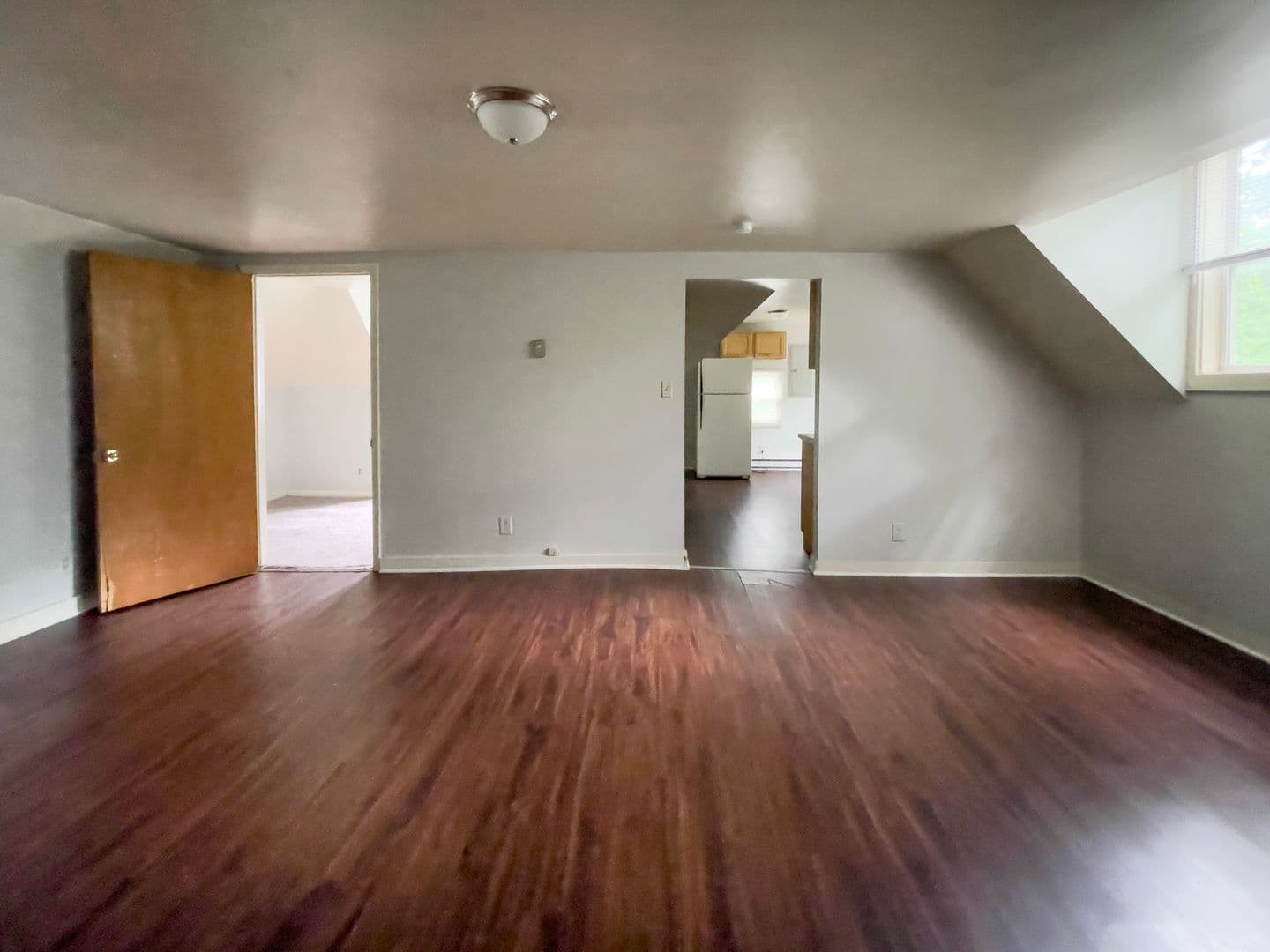 815 &amp; 817 W University Ave (Cardinal Rentals, LLC) 4 of 14