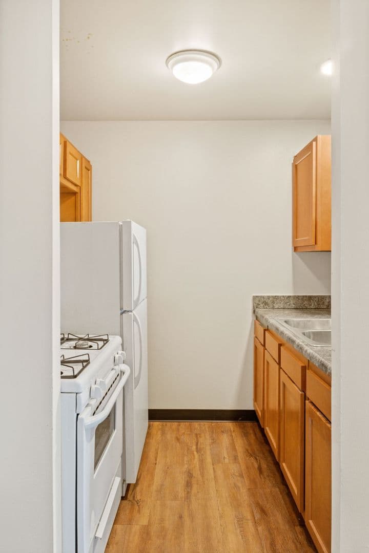 District on Oakwood (DEED Holdings, LLC) 6 of 16