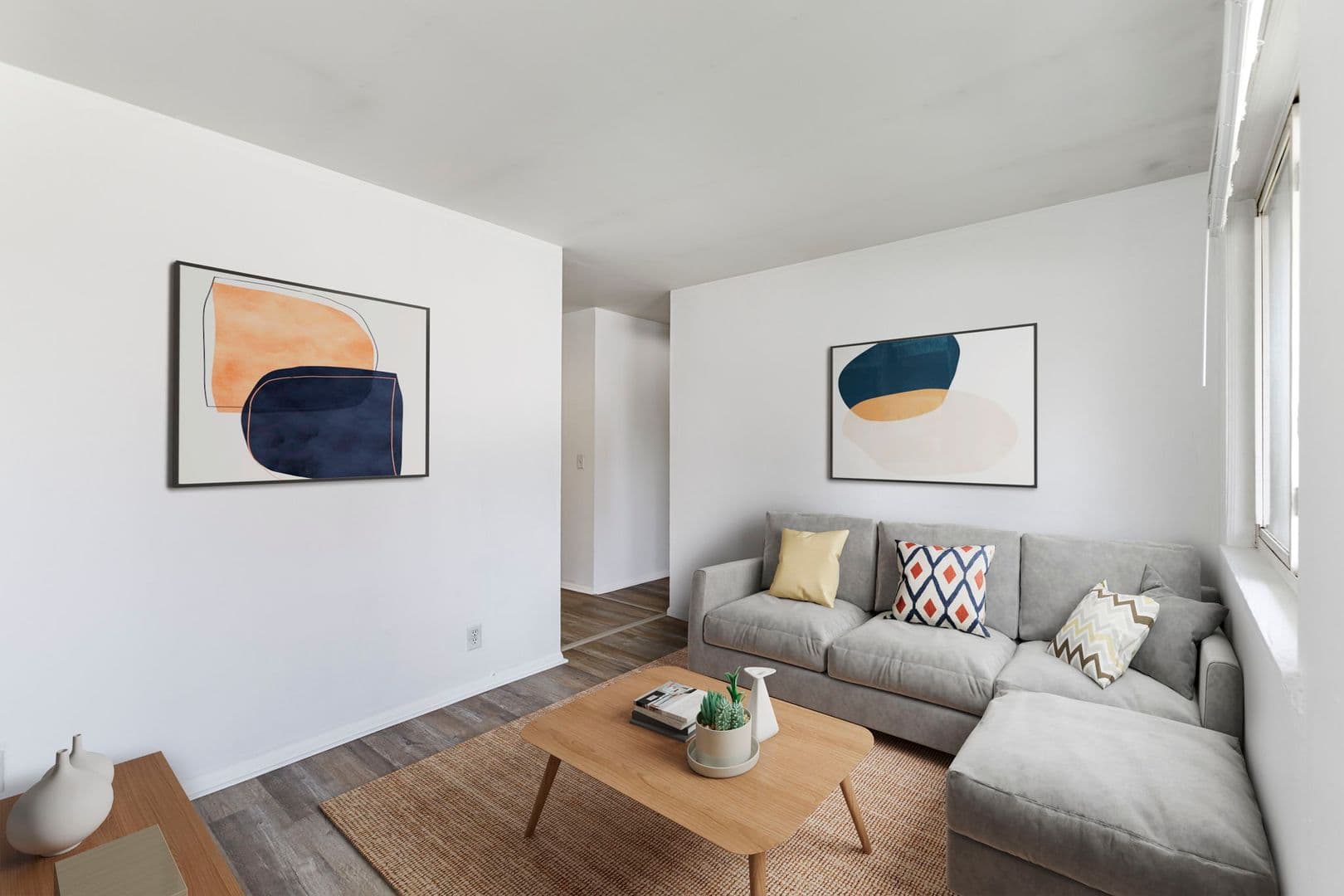 Hollyglen Apartments (Hollyglen, LLC) 2 of 6