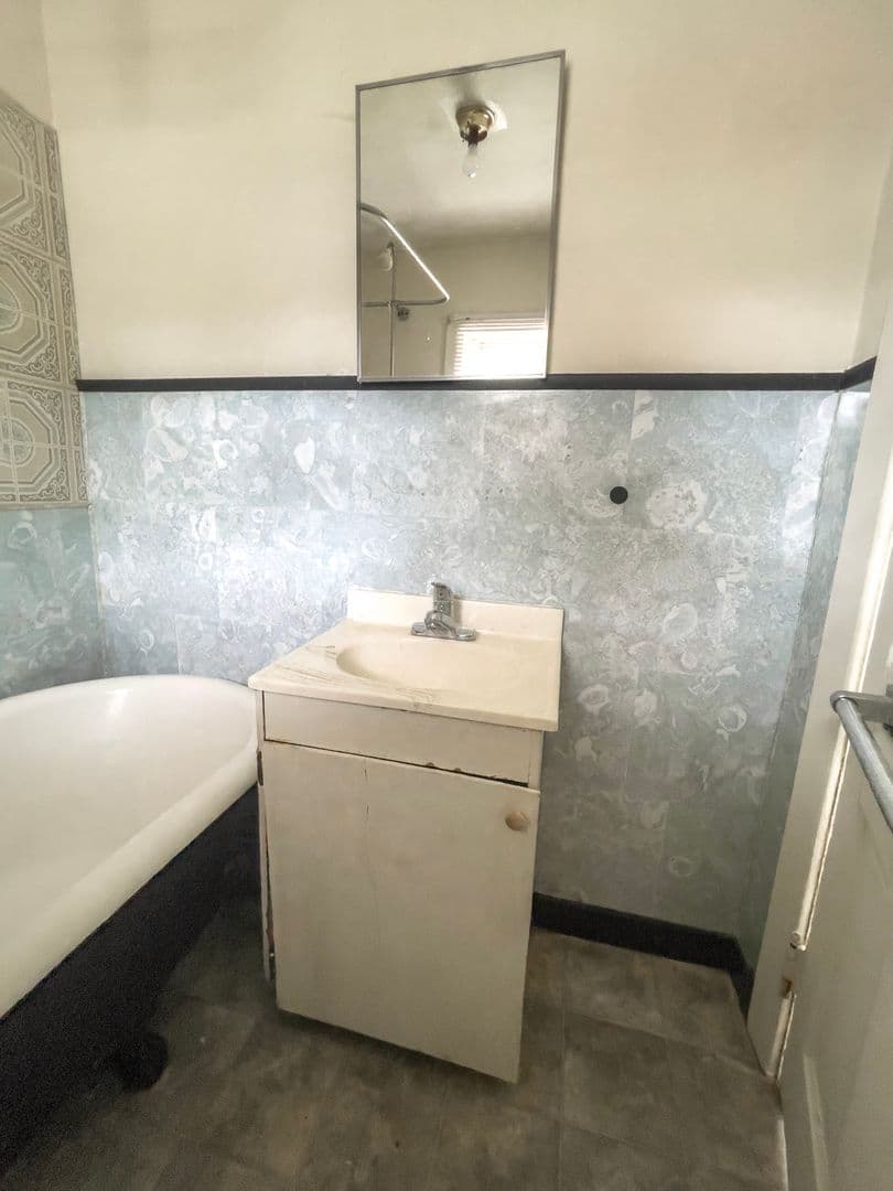 824 &amp; 826 W Ashland Ave (Cardinal Rentals, LLC) 20 of 27