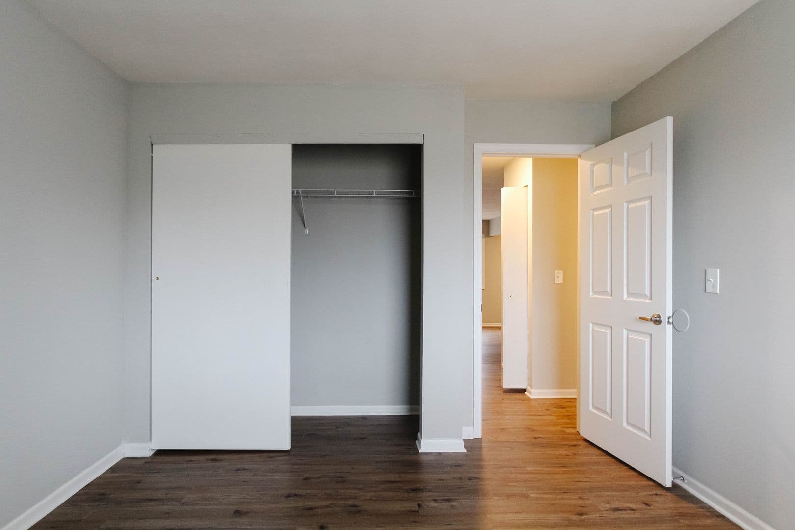 Fully Renovated 2 Bedroom Apartments! Pet Friendly! On-Site Laundry! 10 of 17