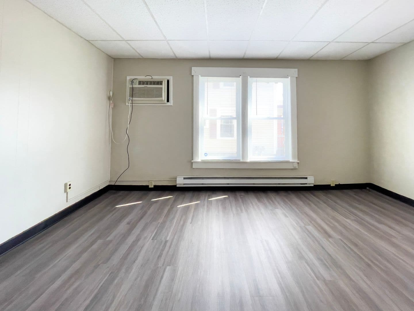 Studio Apartment Near Ball State's Campus & The Village 20 of 32