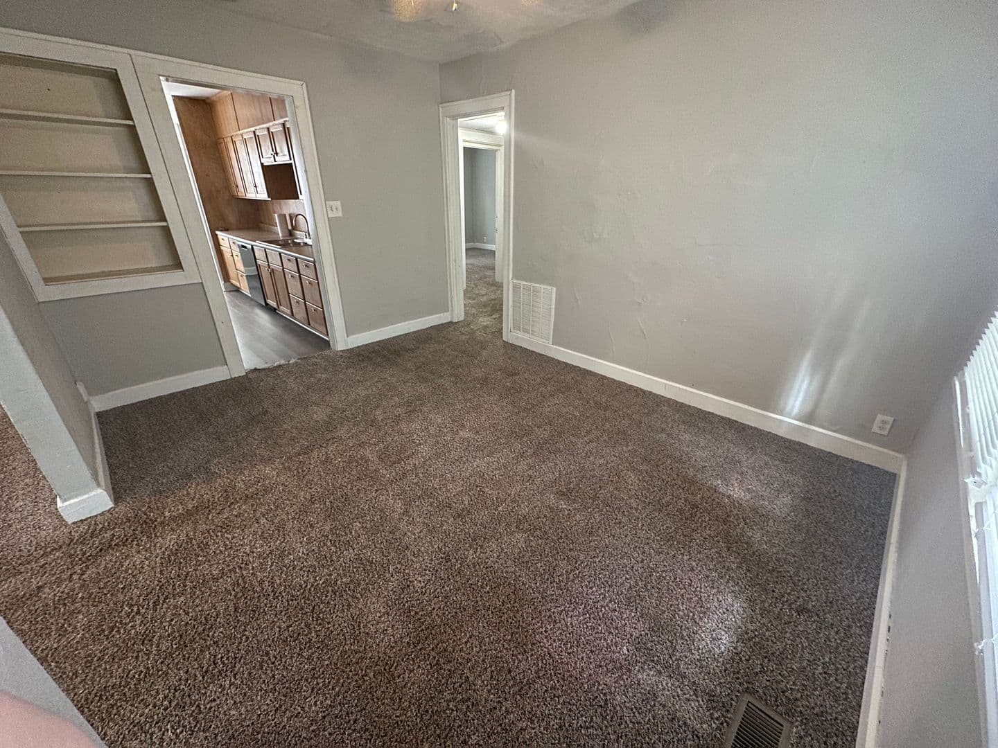 1122 W. Rex St. (Cardinal Rentals, LLC) 3 of 13