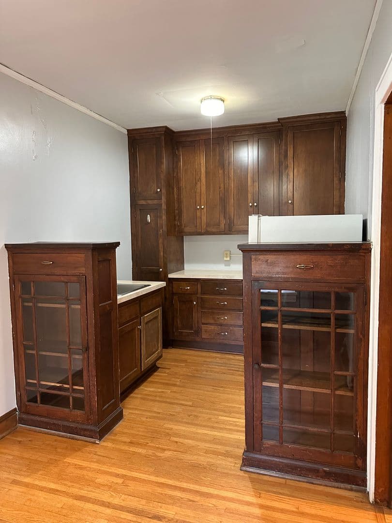 813 University Ave SE 8 of 14