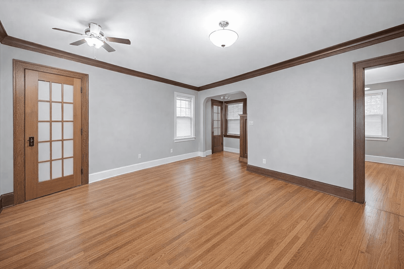 811 Snelling Ave N 3 of 16