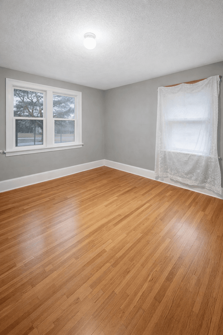 811 Snelling Ave N 10 of 16