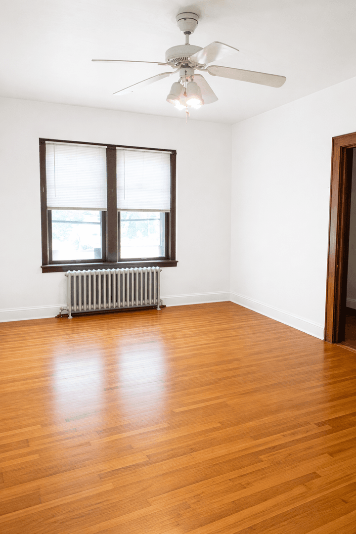813 University Ave SE 11 of 29