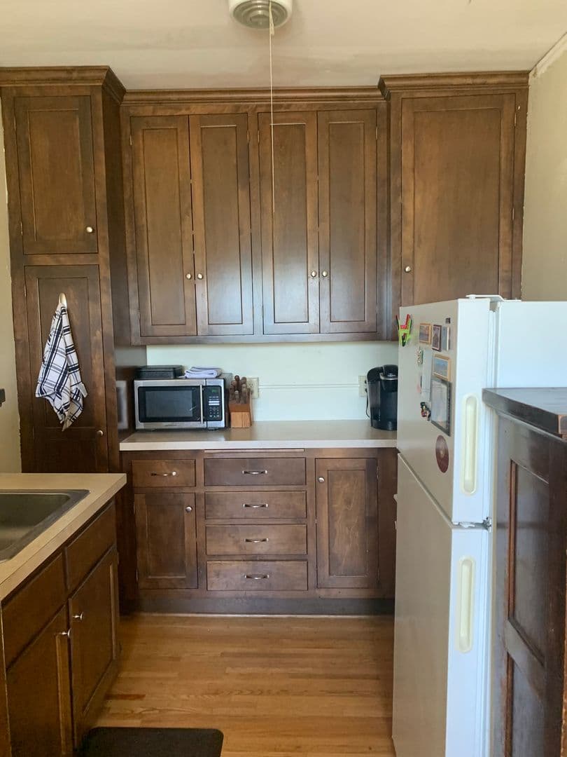 813 University Ave SE 2 of 14