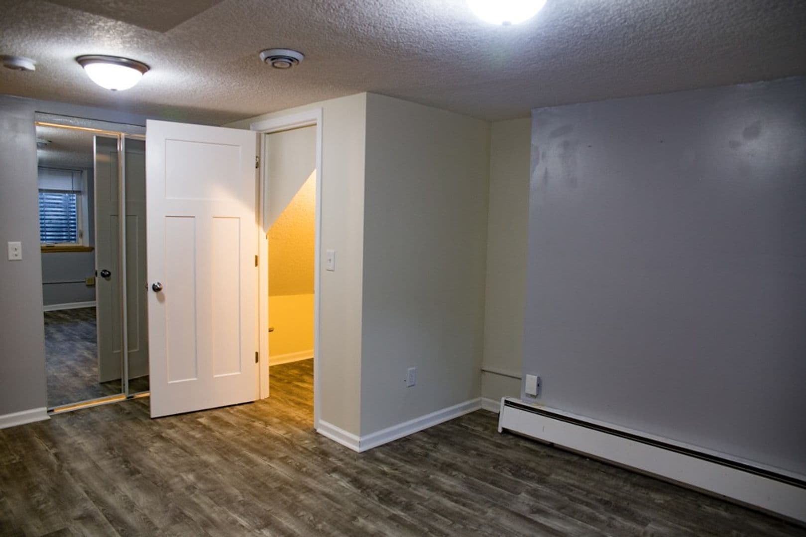 1212 Como 2 of 33