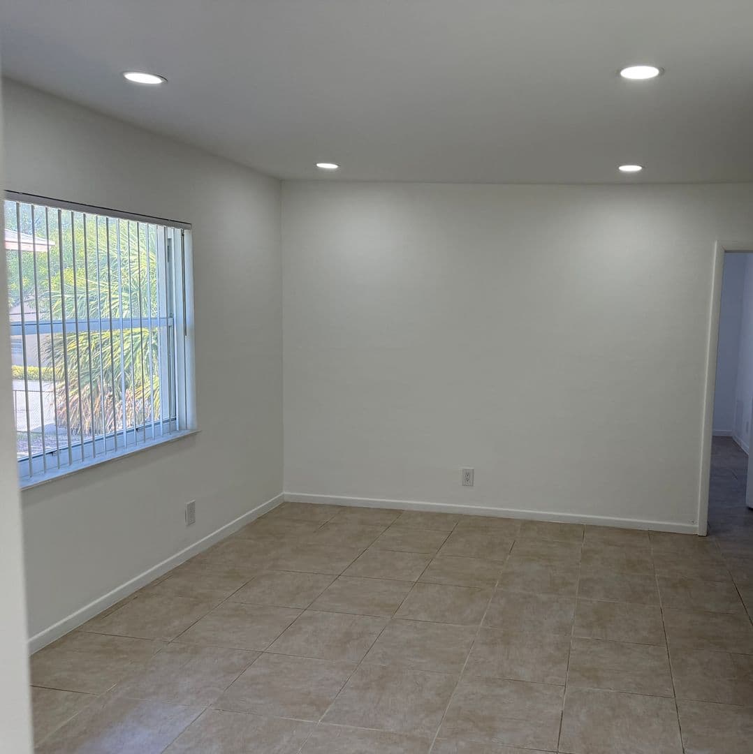 Kay Apartments 2 of 8
