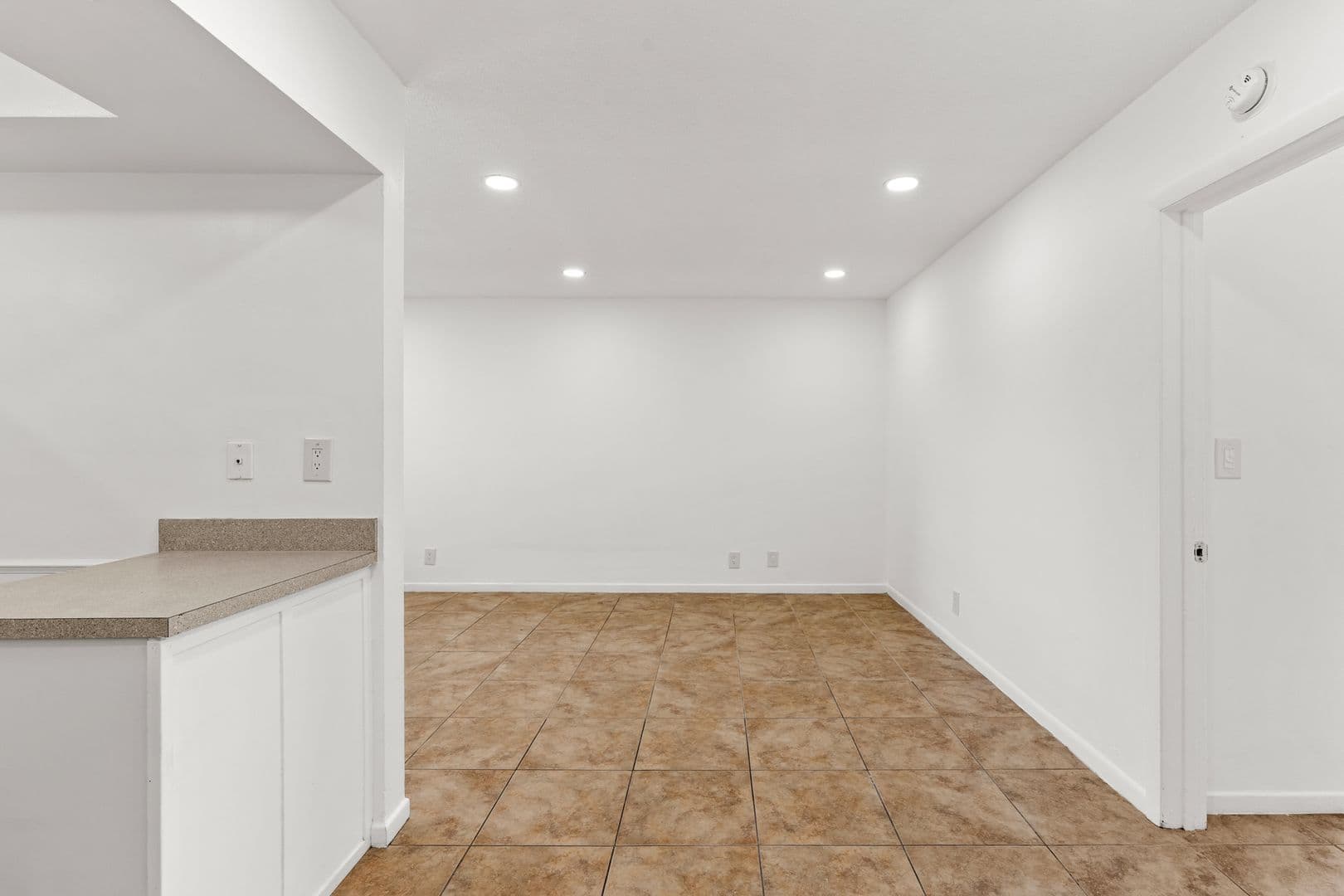 Kay Apartments 6 of 17