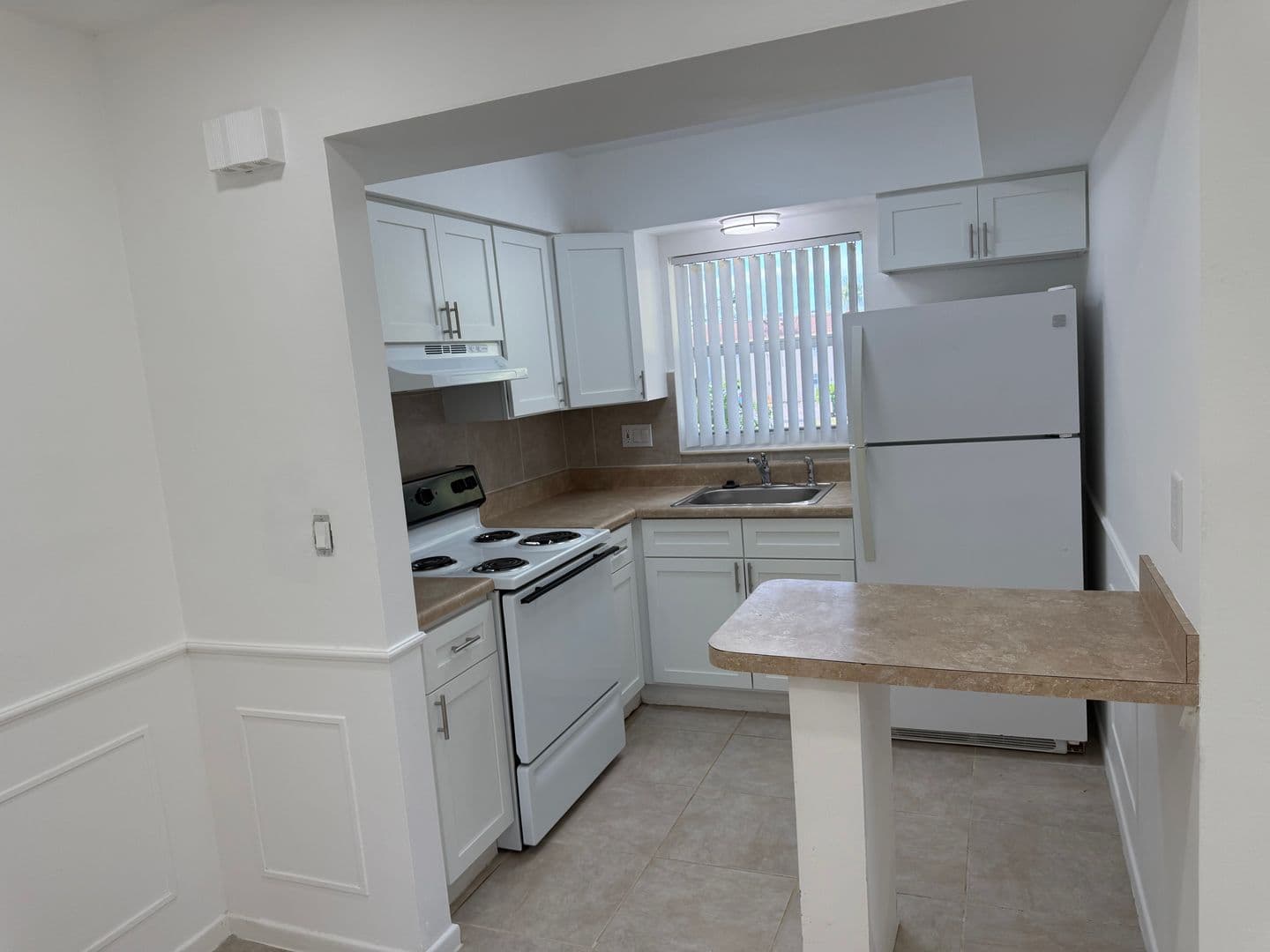 Kay Apartments 4 of 8