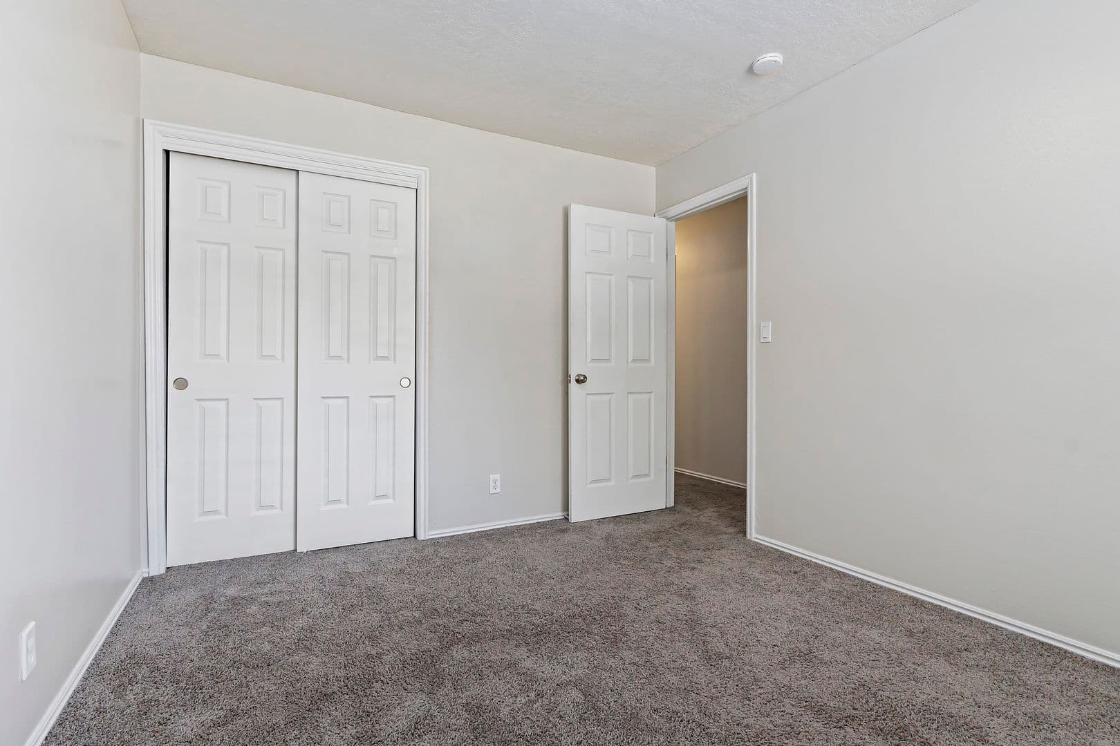 715 North 1050 West 19 of 24