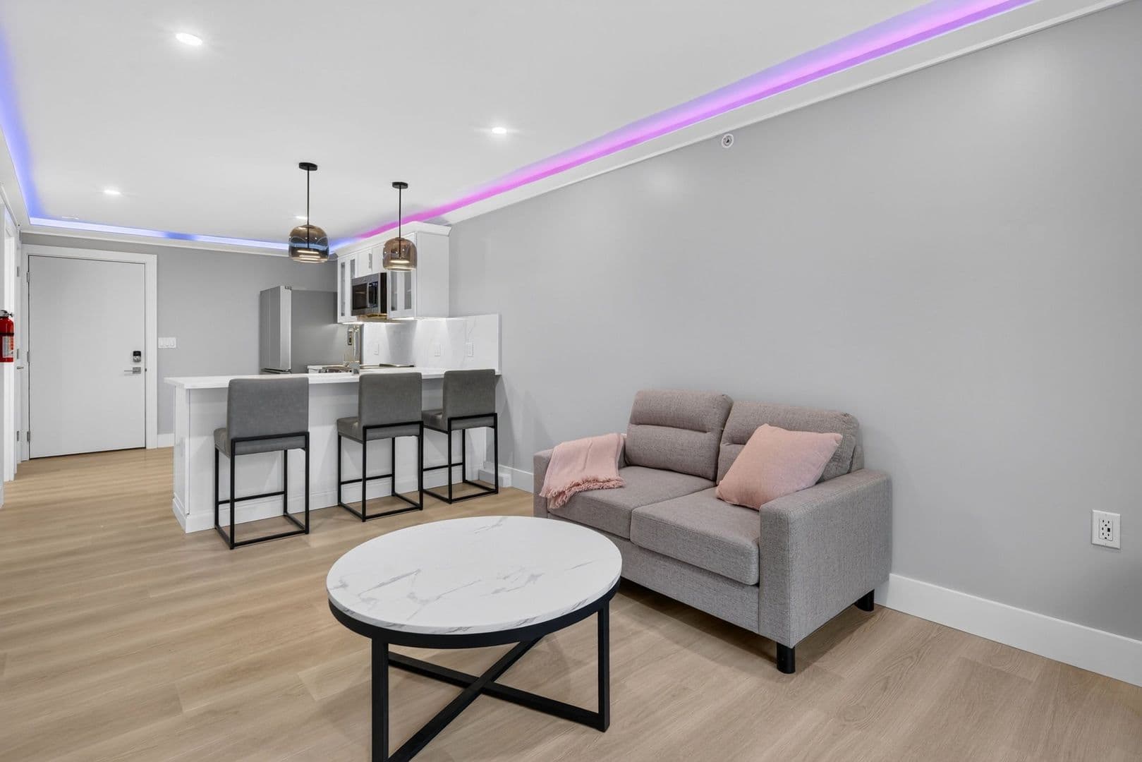 The Summit at 201 Oak Avenue 7 of 14