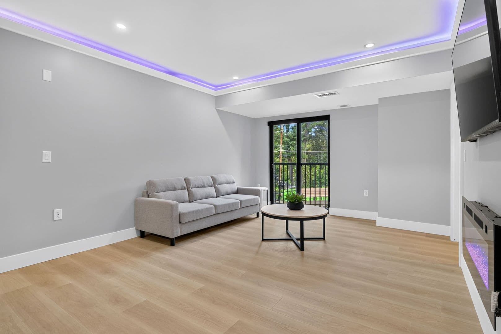 The Summit at 201 Oak Avenue 9 of 14