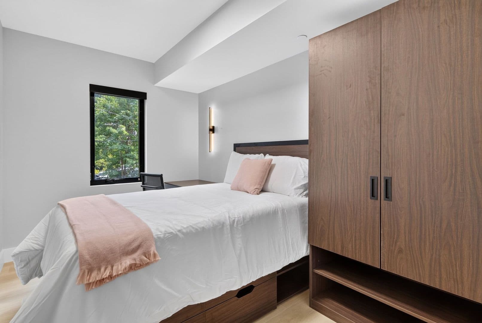 The Summit at 201 Oak Avenue 11 of 14