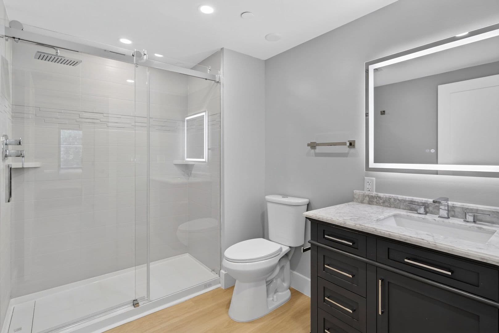 The Summit at 201 Oak Avenue 14 of 14