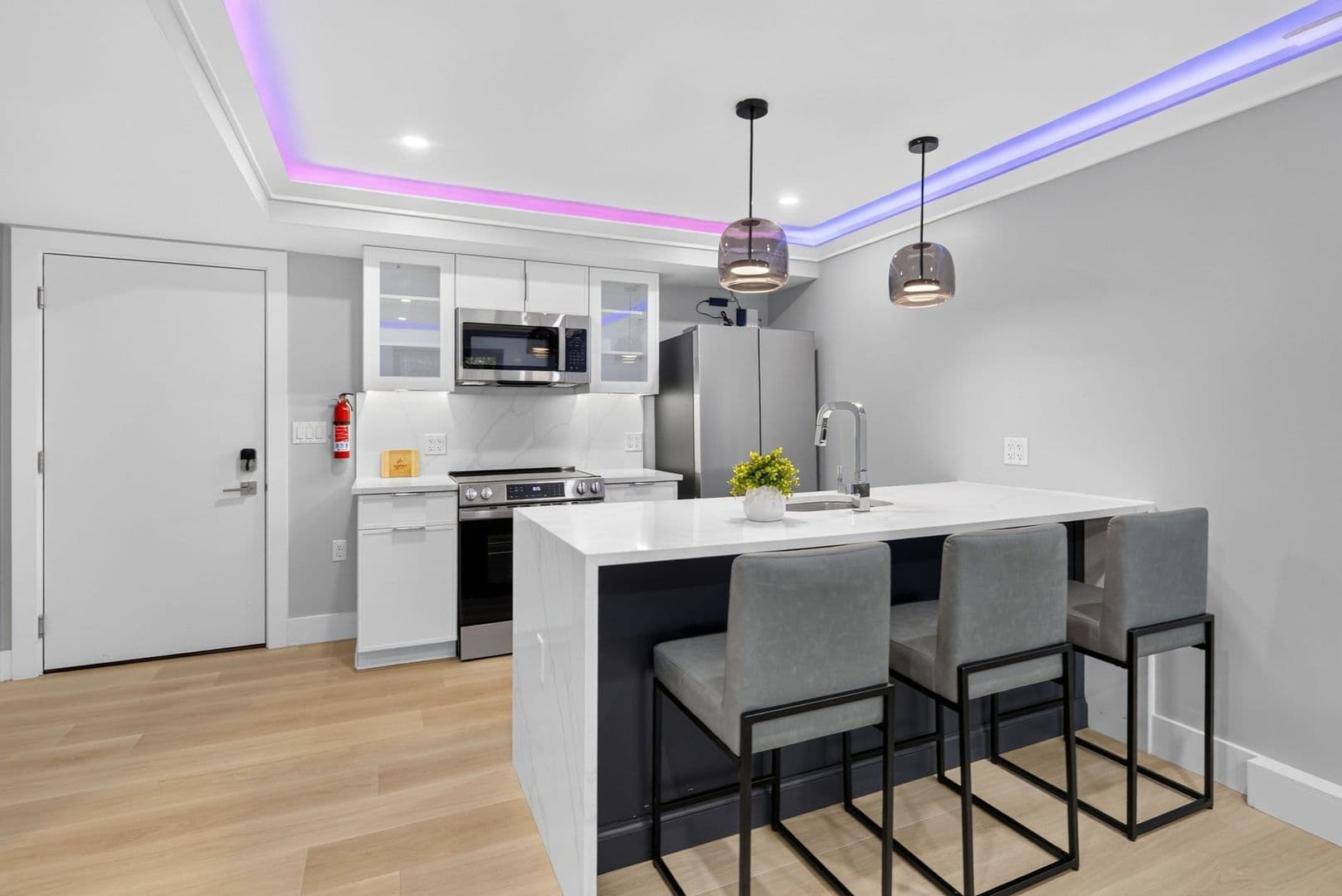 The Summit at 201 Oak Avenue 1 of 10