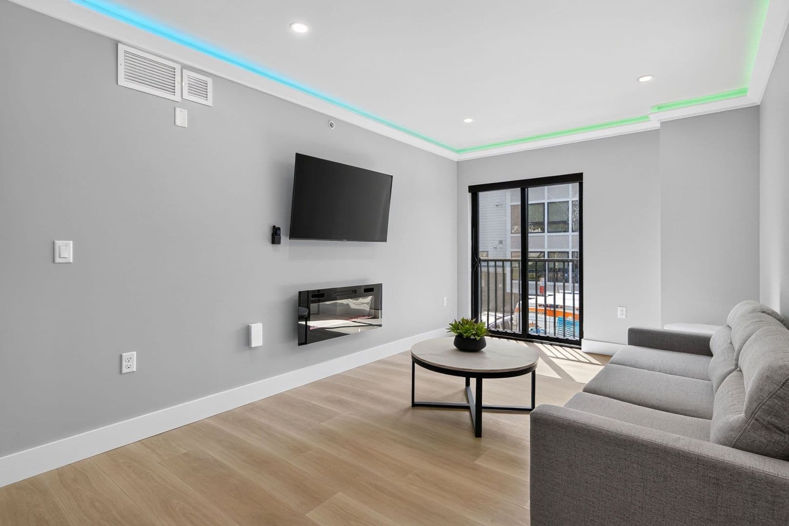 The Summit at 201 Oak Avenue 6 of 15