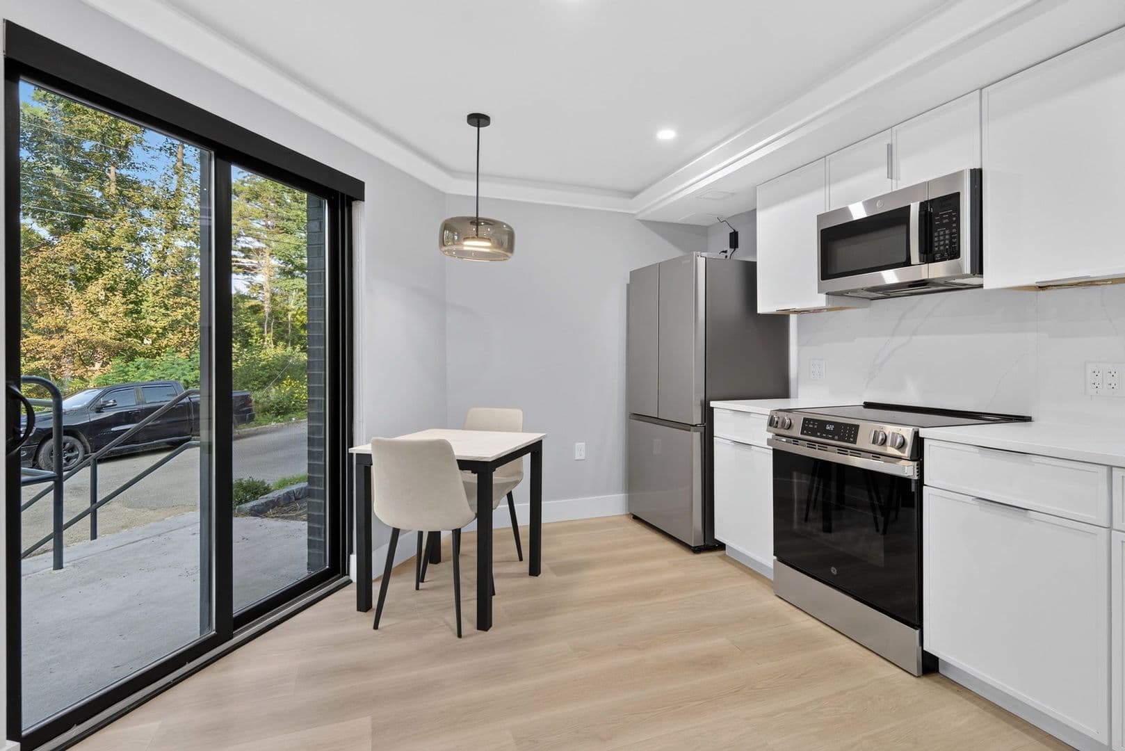 The Summit at 201 Oak Avenue 4 of 13