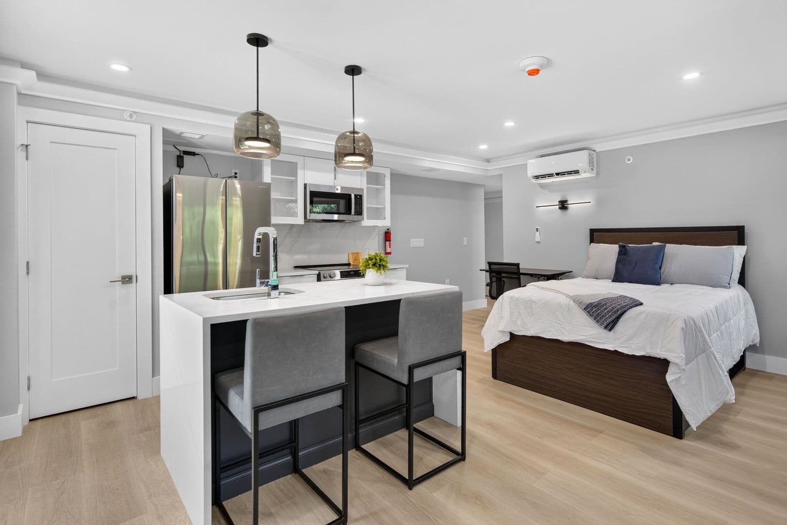 The Summit at 201 Oak Avenue 4 of 14
