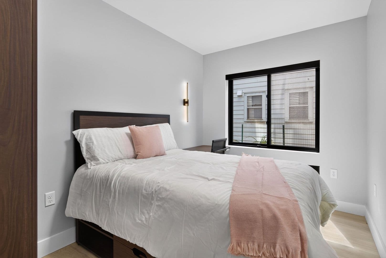 The Summit at 201 Oak Avenue 8 of 16