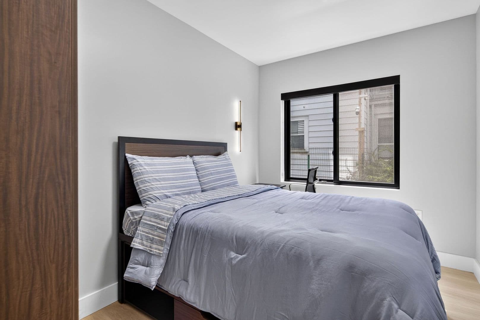 The Summit at 201 Oak Avenue 7 of 16