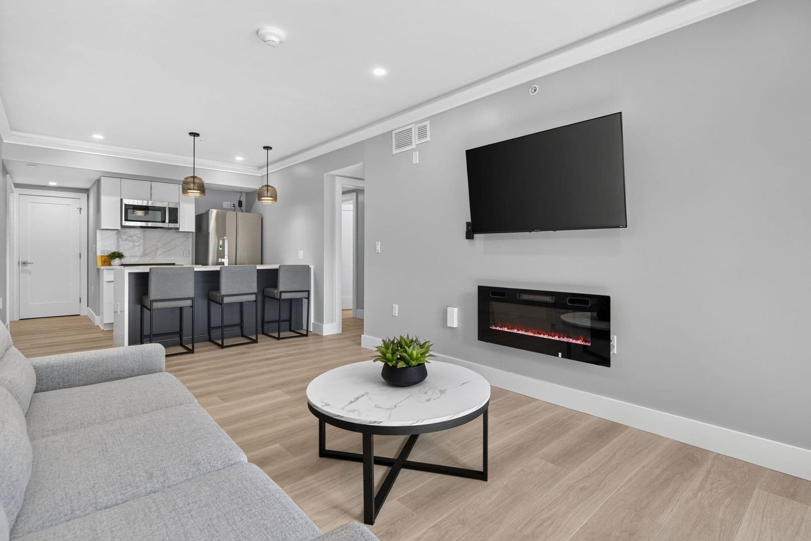 The Summit at 201 Oak Avenue 4 of 15
