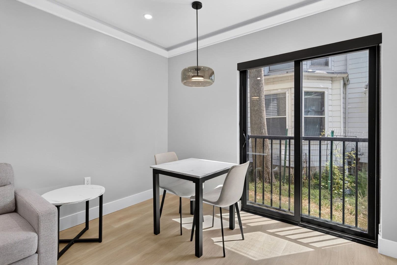 The Summit at 201 Oak Avenue 12 of 12