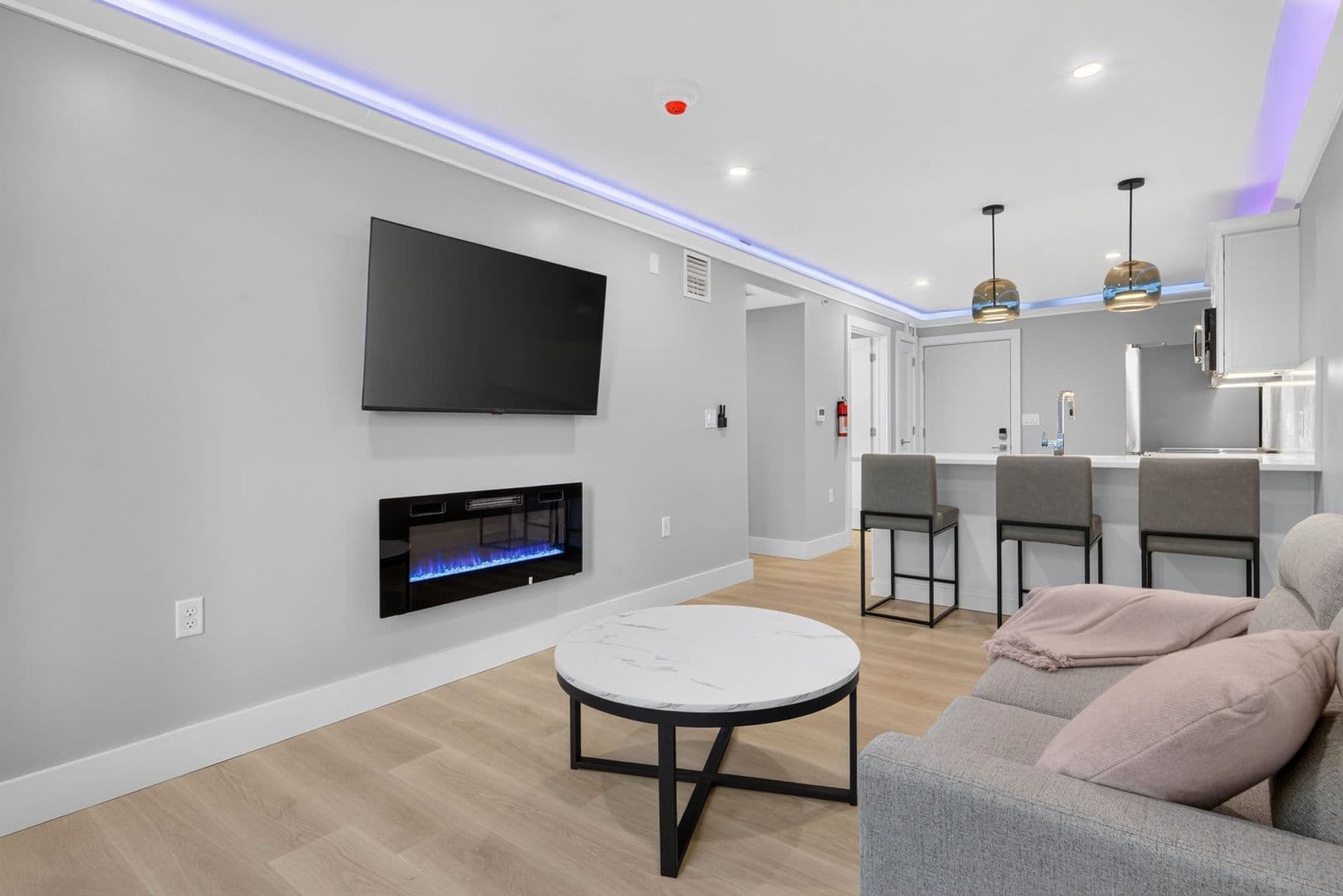 The Summit at 201 Oak Avenue 6 of 14
